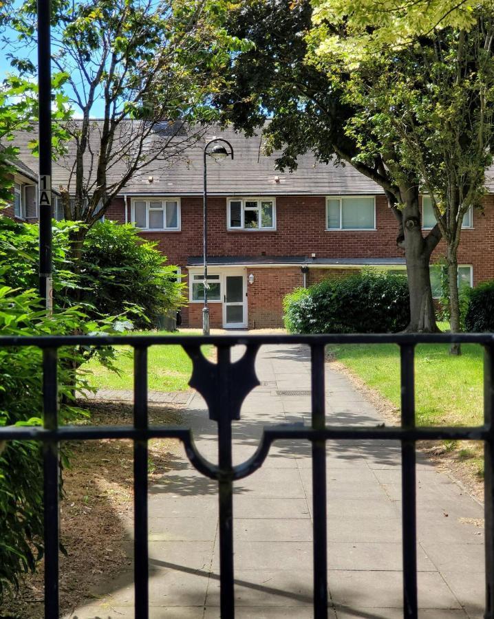 Nr Birmingham City Centre, 5 Bed, Luxe Inn Bagian luar foto