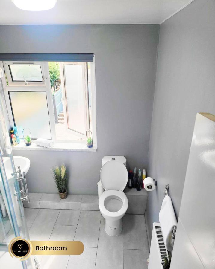 Nr Birmingham City Centre, 5 Bed, Luxe Inn Bagian luar foto